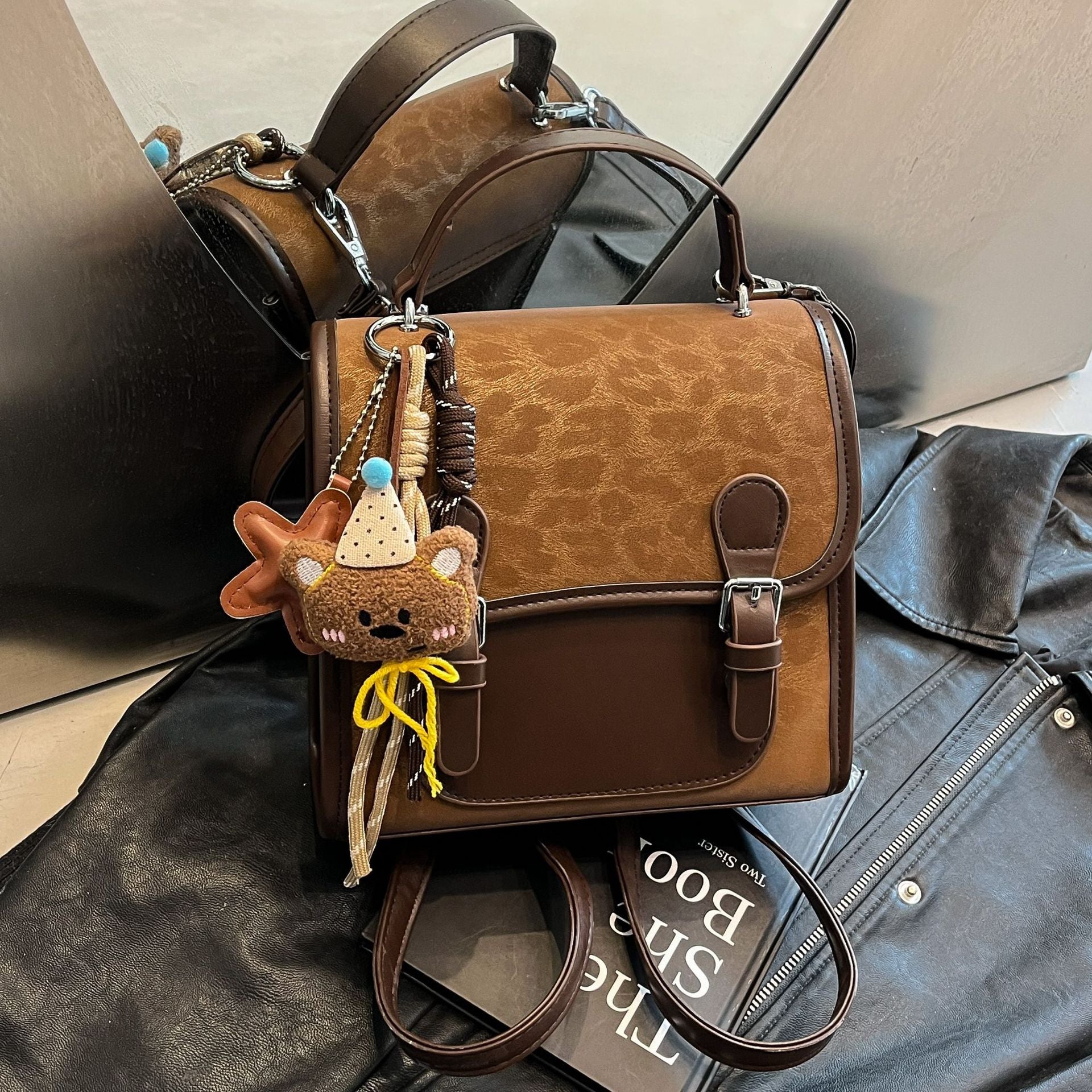 Vintage Niche Color-Block Women's Backpack| 2026 New Fashion, Student School Bag, Travel Backpack, Shoulder and Crossbody Bag, Zipper Closure, Lined, Coffee Color Series